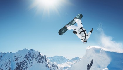 爱游戏品牌互动-青少年极限运动杂技表演，青春飞扬不容错过，杂技学生