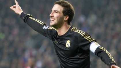 爱游戏-_勇士三分长枪不断，稳扎稳打_，三分勇士是什么意思